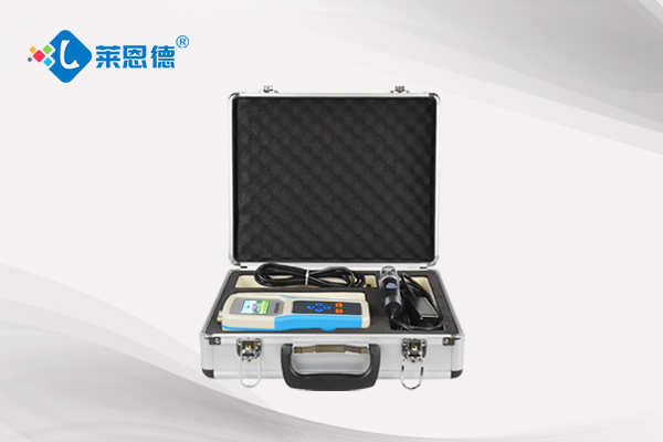 土壤溫度、水分、鹽分PH速測(cè)儀